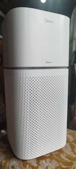 Лучший очиститель воздуха. от фирмы "Midea" и "Xiaomi"