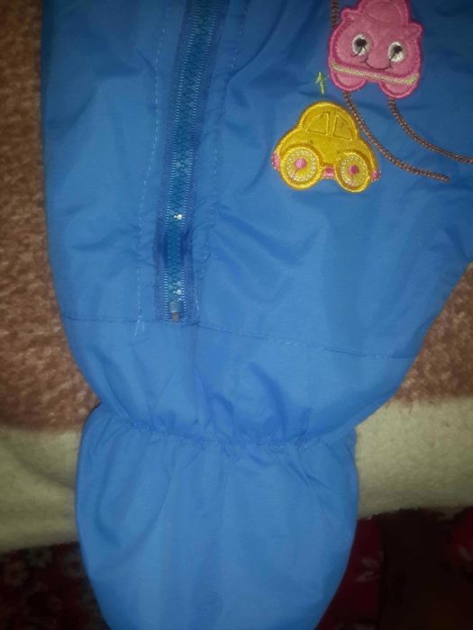 Продам комбинезон для мальчика (до года).