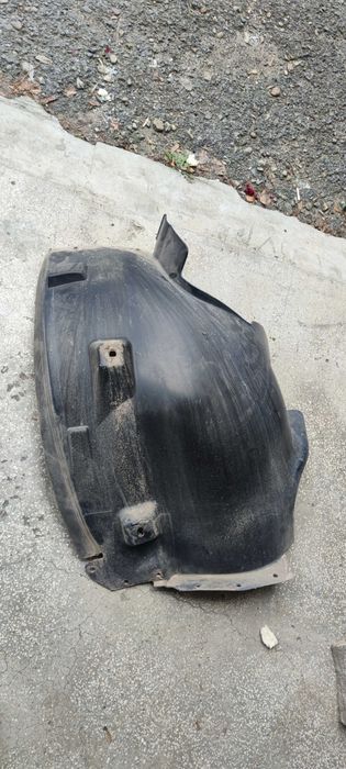 Подкалник ляв преден за ML W164