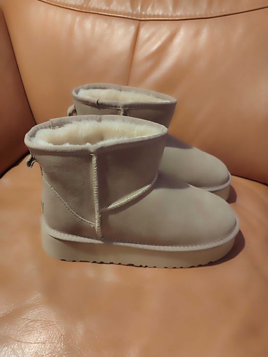 Ugg mini  боти 4см. платформа