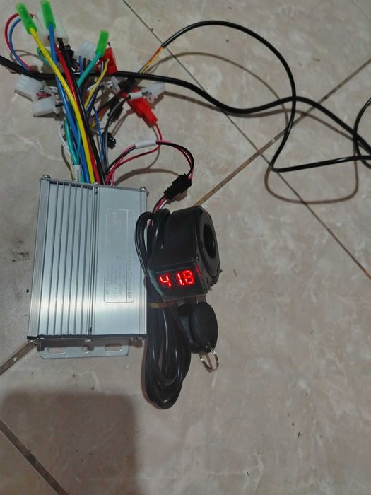 Set ( controler + contact cu voltmetru)