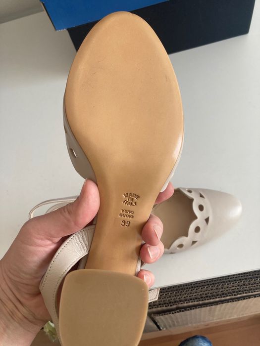 Продам босоножки 39р-р