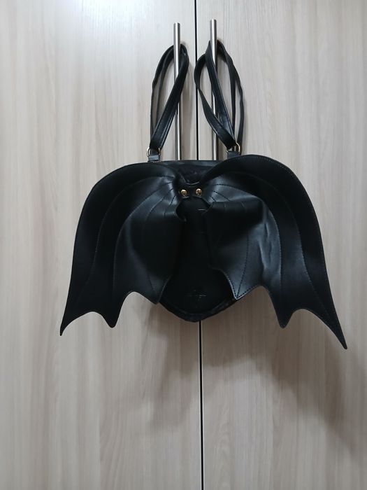 Продаётся сумка- рюкзак готический.