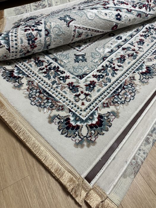 Ковер 2,5х3,5 в идеальном состоянии