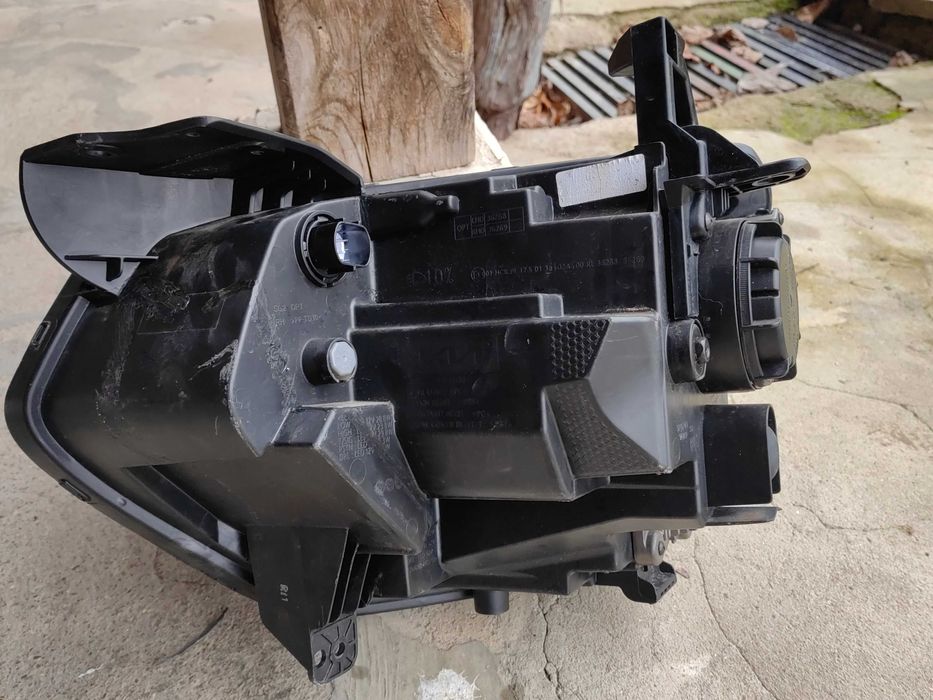 Фар Kia Niro LED десен / Фар Киа Ниро Оригинален