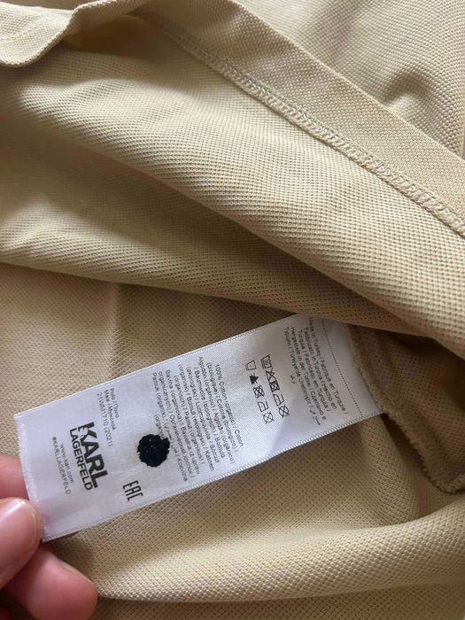 Продавам оригинална тениска на Karl Lagerfeld