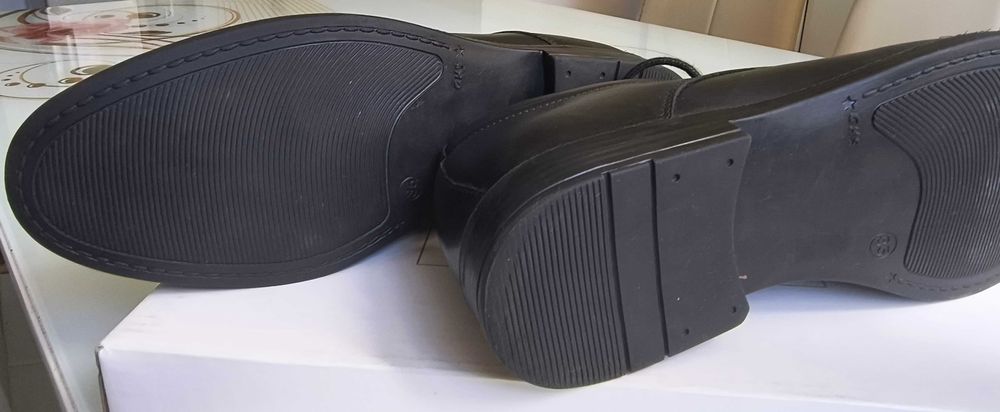 Pantofi barbatesti eleganți din piele naturala mărimea 35