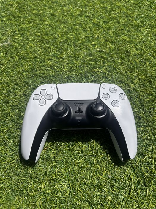 Джойстик за плейстейшън 5 / controller ps5