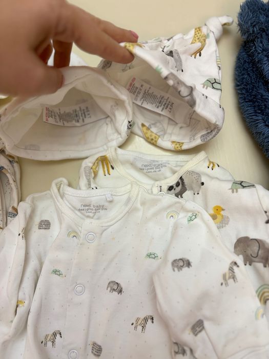 Одежда для новорожденного в идеальном состоянии