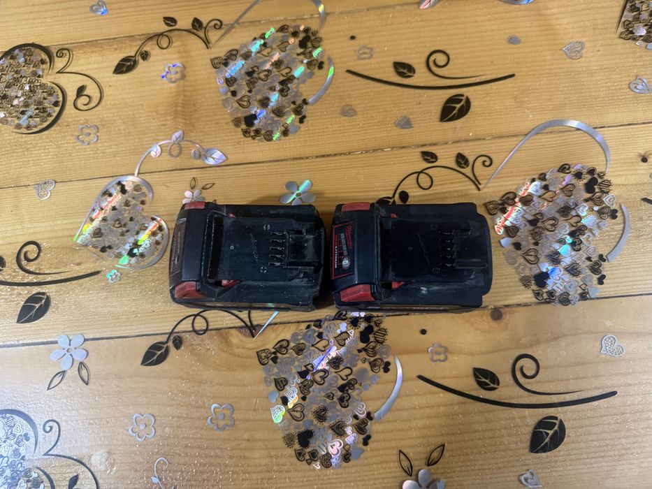 Vand baterii milwaukee de 5 amperi