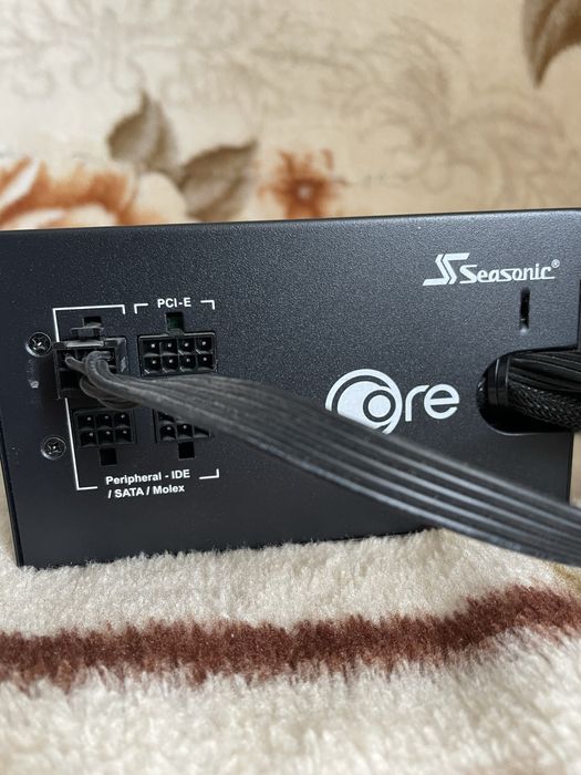 Sursă Semi-Modulară Seasonic Core GM-650, 650W, 80+ Gold