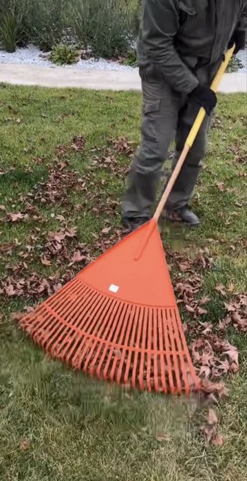 Веерные грабли .Грабли .Лопаты.Мешки