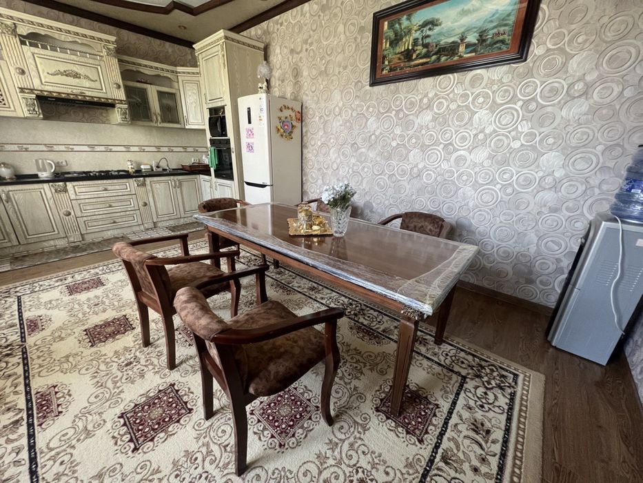 Стол стул кресло