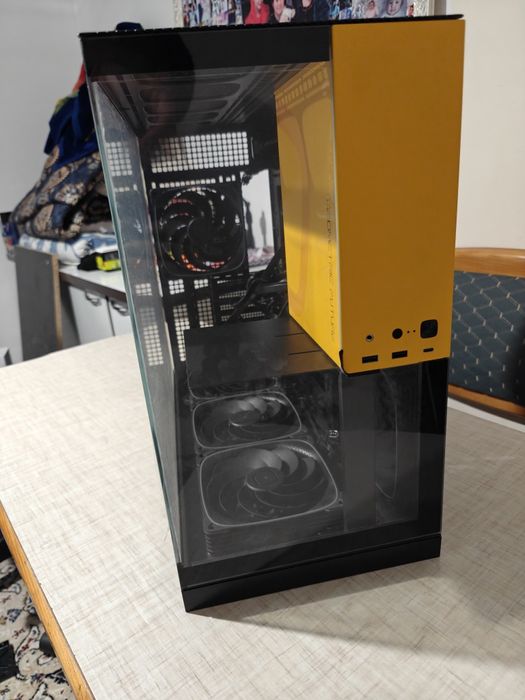 Корпус Geometric Future Model 5