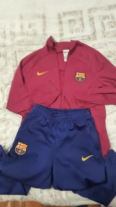 Детски Анцунг Найк горнище и долнище, като нов