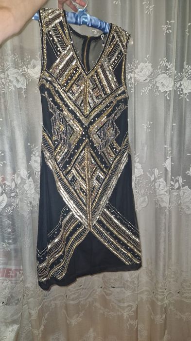 Продам  новые платья