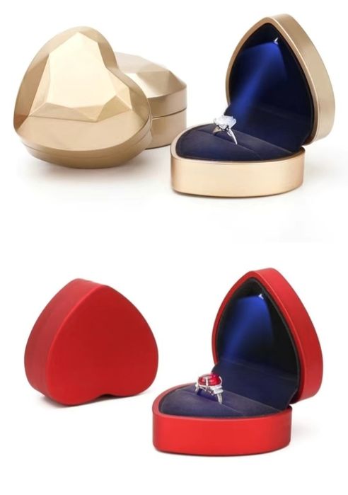 Футляры с подсветкой.