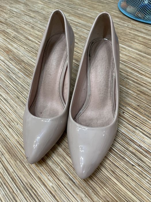 Отдам туфли женские