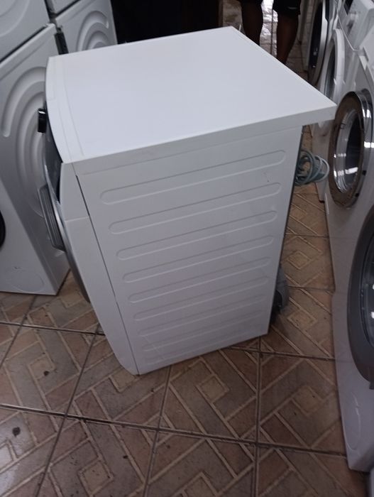 Сушилня с термопомпа Аег Aeg Series 8000 А+++  9кг. 2 години гаранция!