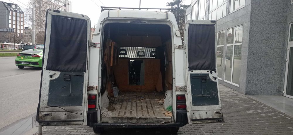 Бус Рено Трафик 2.5 дизел