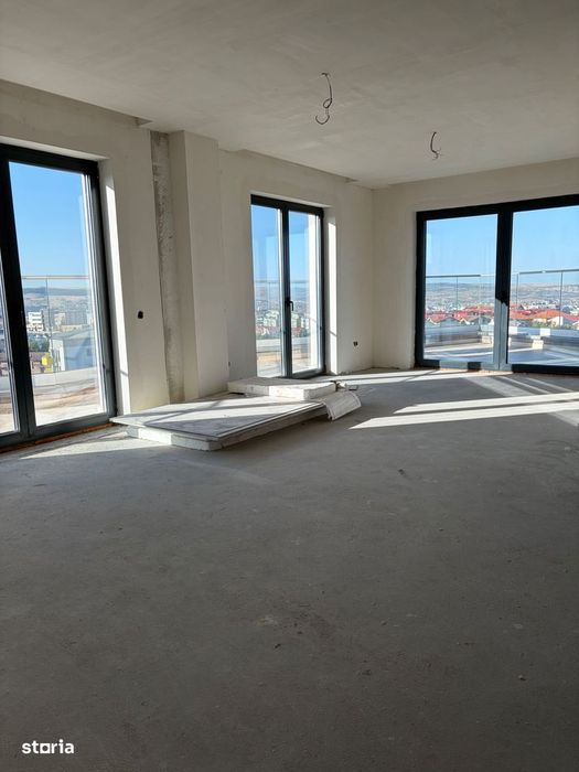 Penthouse pe 2 niveluri |3 camere | 3 băi | parcari| M. Romanul