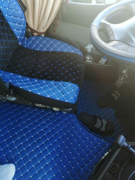 Vând set mochete Iveco