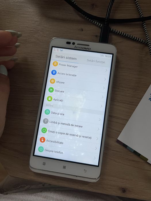 Lenovo A816 – pentru piese / nu pornește fără cablu