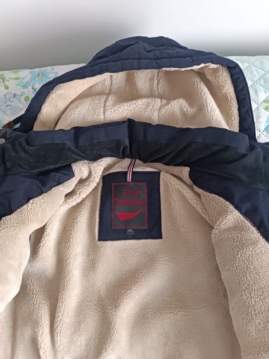 Продам куртки жилетки