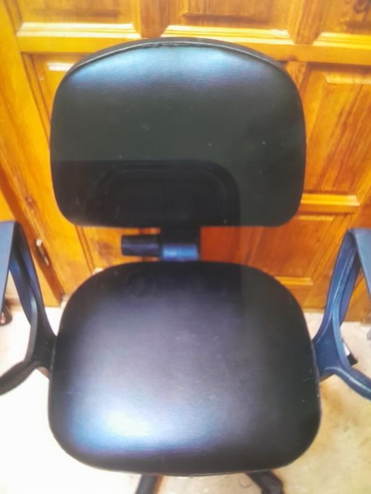 Продам кресла офисные ,компьютерные