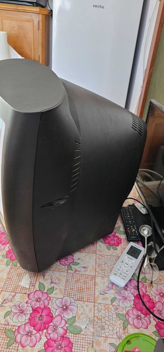 Televizor Philips diagonala 54 cm model 20PT1546/58 cu Telecomanda .