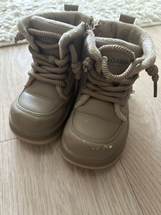 Продам обувь для девочки