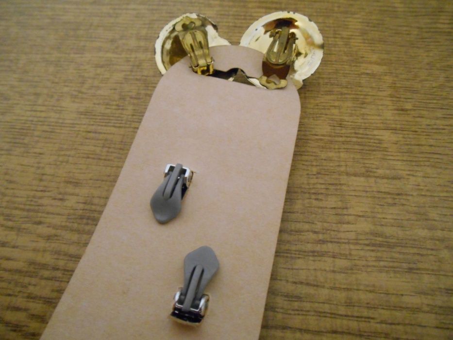 Продавам дамска бижутерия - комплект колие и обеци или само обеци