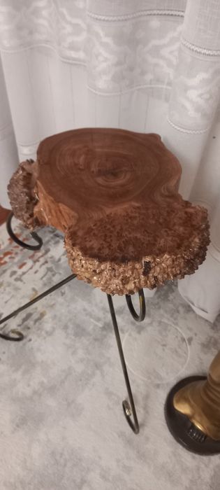 Столик декоративный