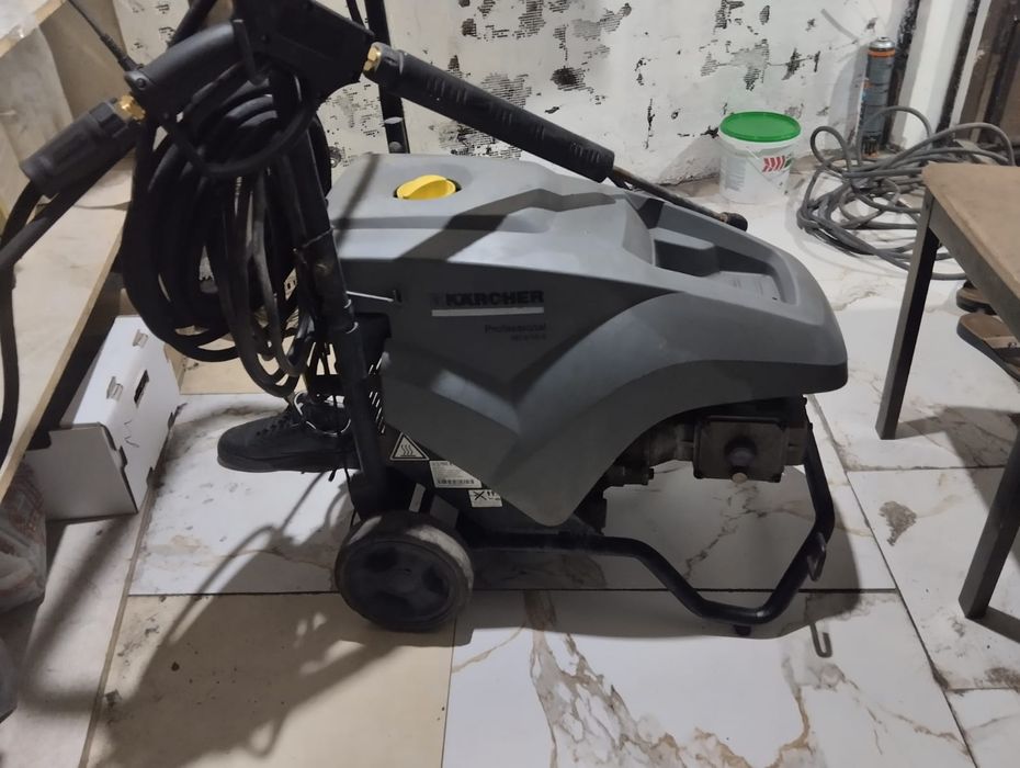 Продам Керхер б/у