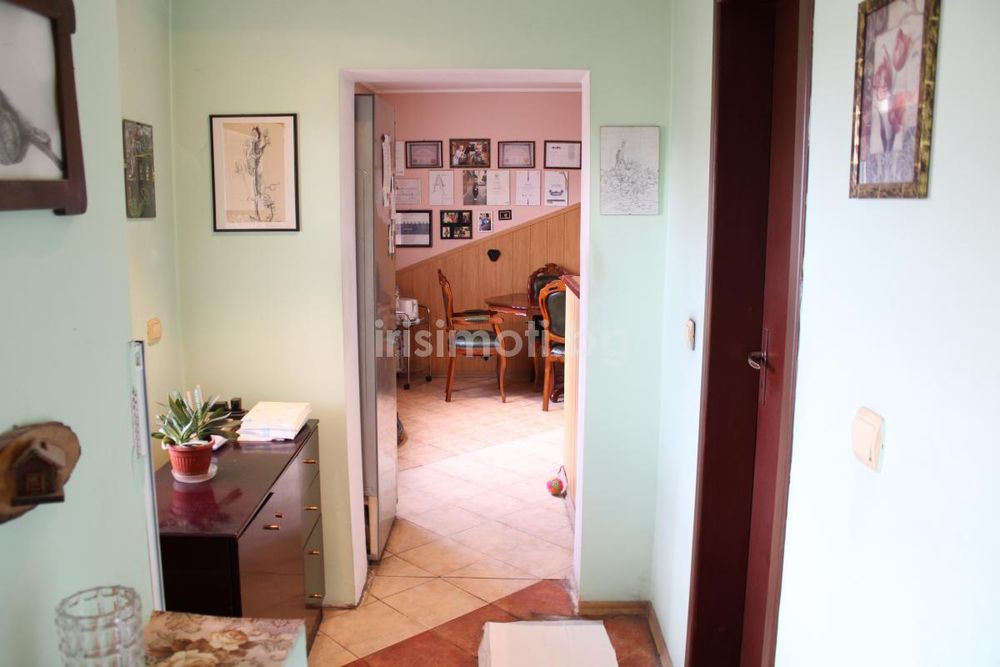 Продава се Къща в София, Бенковски - 197 кв.м за 997 €/кв.м - Снимка #3