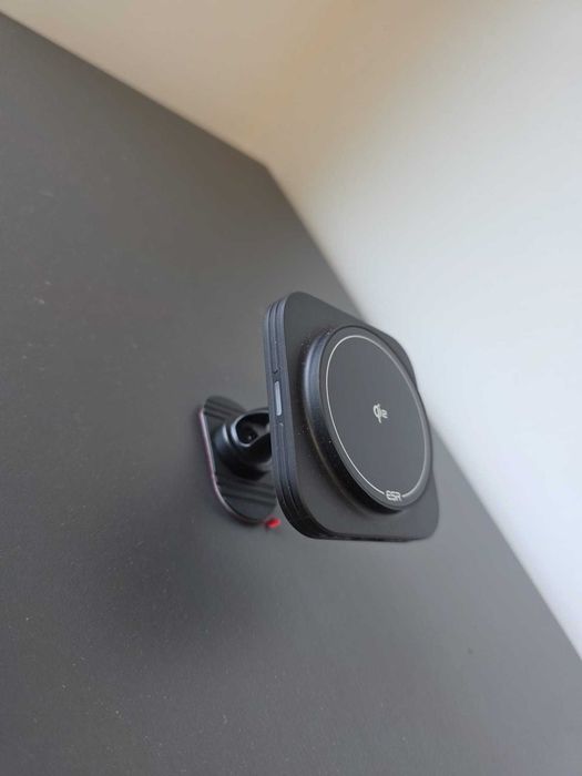 Încărcător Premium ESR Qi2 15W MagSafe iPhone