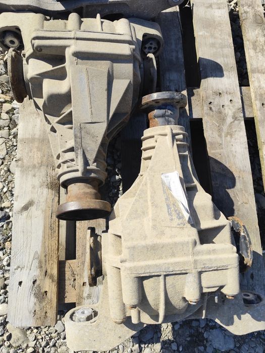 Grup spate Vw Touareg. Porsche  2003-2008 audi Q7 cod: 0AB525015H