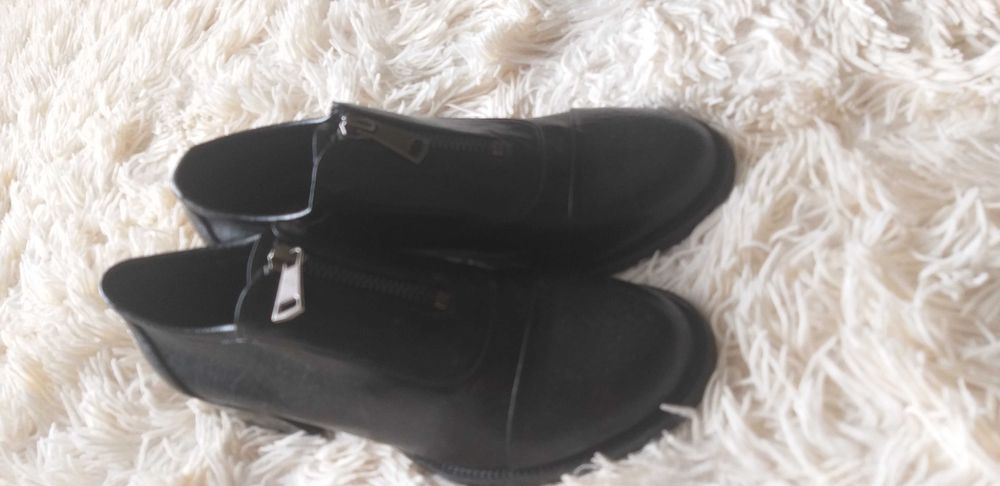 Обувь новая, кожаная