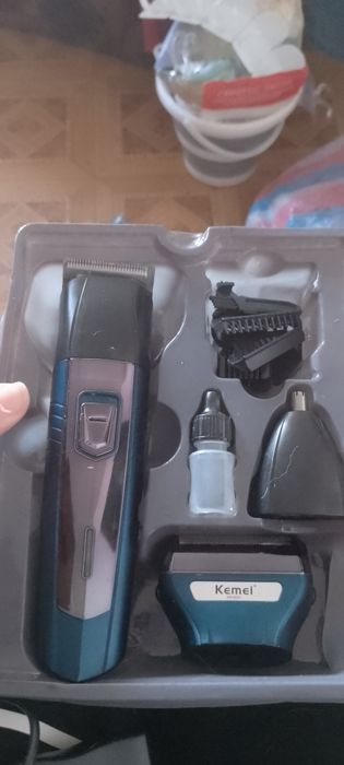 Професионална машинка за подстригване,брада  3 в 1 с 5 приставки