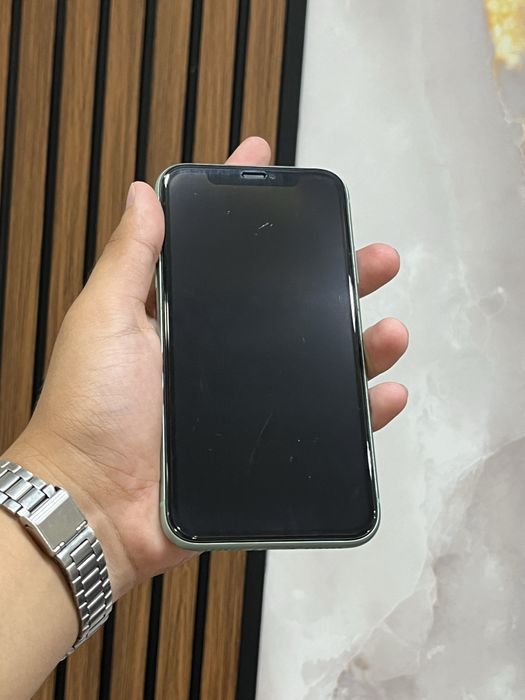 Продам iPhone 11