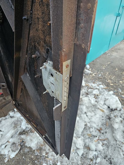 Гараж в 21 мкр .