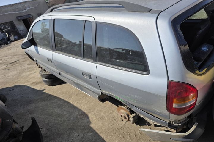 Aripa spate dreapta Opel Zafira 2001
