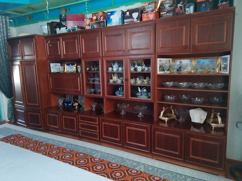 Стенка мебел сотилади 4.5 метр