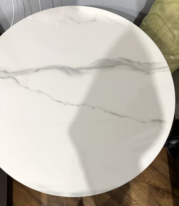 Стол, прикроватная тумба