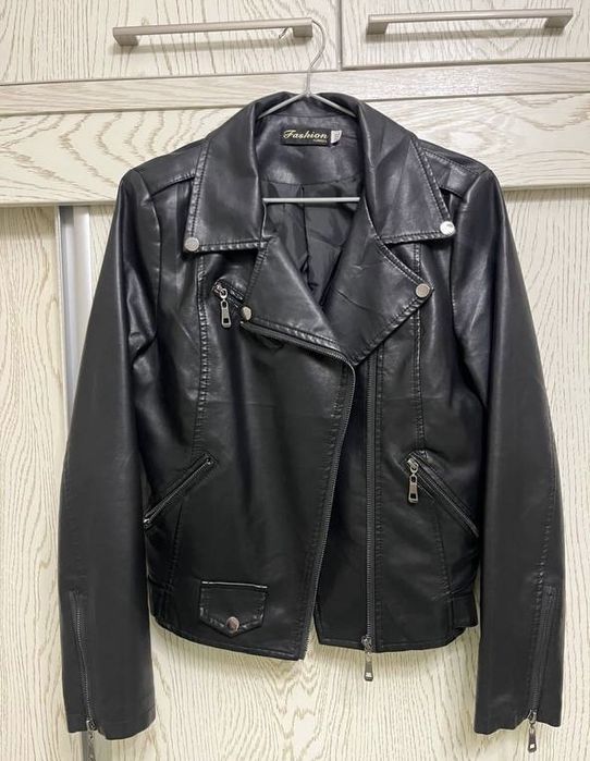 Kurtka ayollar uchun