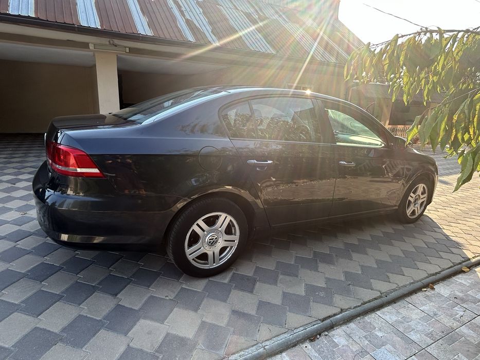 VOLKSWAGEN Passat 2011 — imagine 3