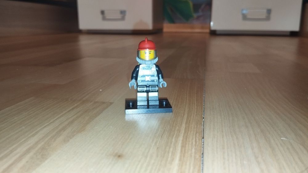 Vand set Lego cu o masina de pompieri