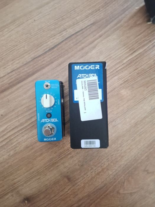 MOORE Pitch Box китарен ефект