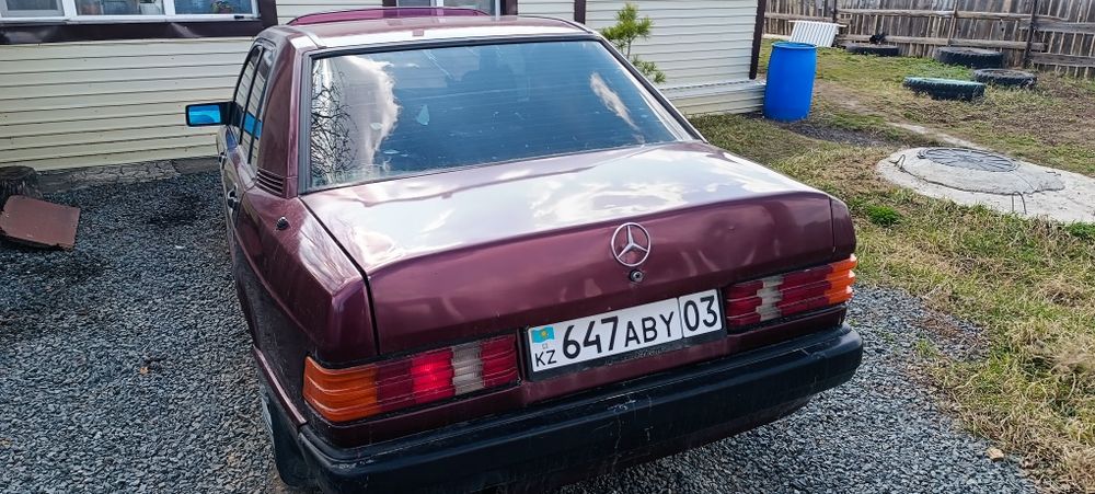 Мерседес Бенз 190