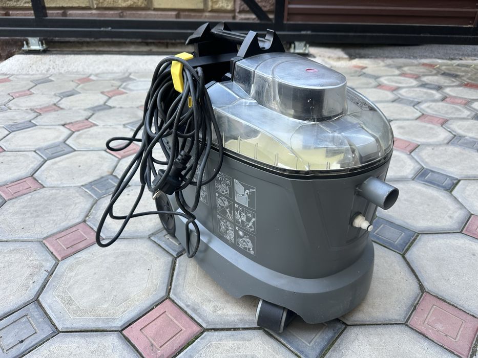 Химчистка Karcher Puzzi 8/1